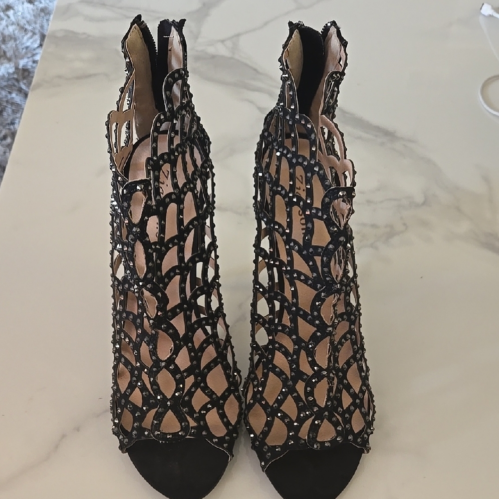 Zigi Soho Elegant Black Cutout Women's Heels